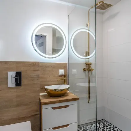 13 Centrum - Mieszkanie Dla 5 Os * غدينيا